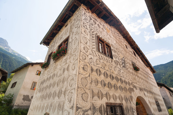 Haus Padrun bei Andeer, erbaut um 1501