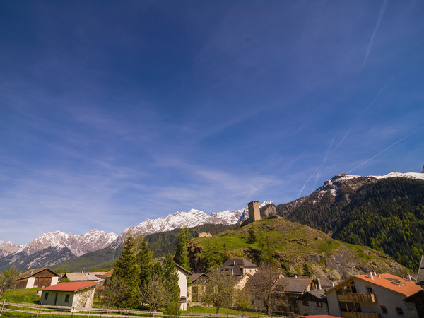 Burgruine Steinsberg in Ardez