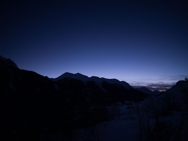 Abendstimmung in Ardez im Unterengadin, Graubünden