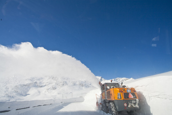 Schneeräumung auf dem Bernina Pass