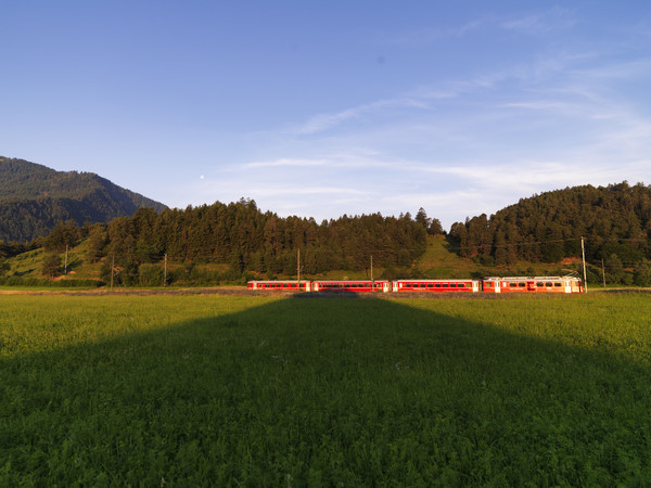 Rhätische Bahn im Abendlicht