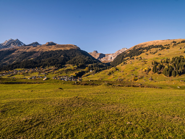 Herbststimmung bei Breil/Brigels im Bündner Oberland