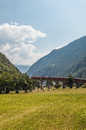 BEX, Bernina Express, Kreisviadukt, Brusio, Puschlav, Graubünden, Schweiz