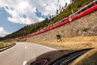 BEX, Bernina Express, Stützmauer, Brusio, Puschlav, Graubünden, Schweiz