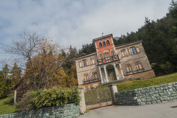 Villa in Burvagn bei Cunter, Surses, Mittelbünden, Graubünden, Schweiz