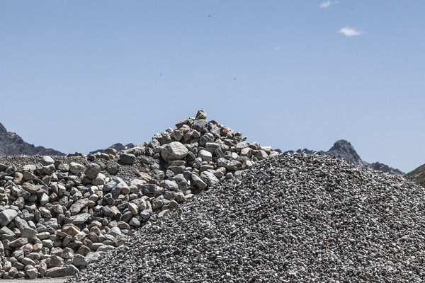 Das Kieswerk Cambrena der Costa AG auf dem Berninapass im Oberengadin in Graubünden