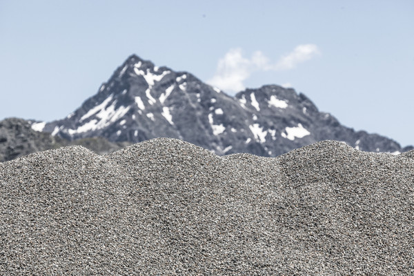 Das Kieswerk Cambrena der Costa AG auf dem Berninapass im Oberengadin in Graubünden