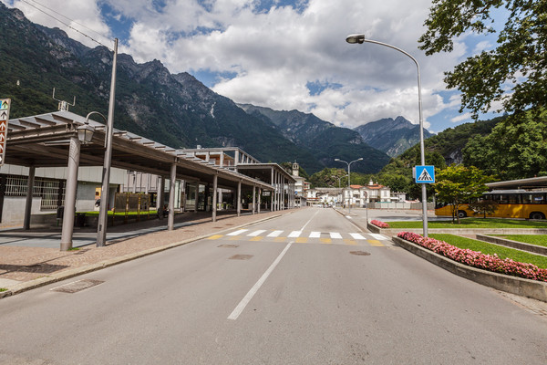 Chiavenna am Ende der Täler Valle di Giacomo und Val Bregaglia