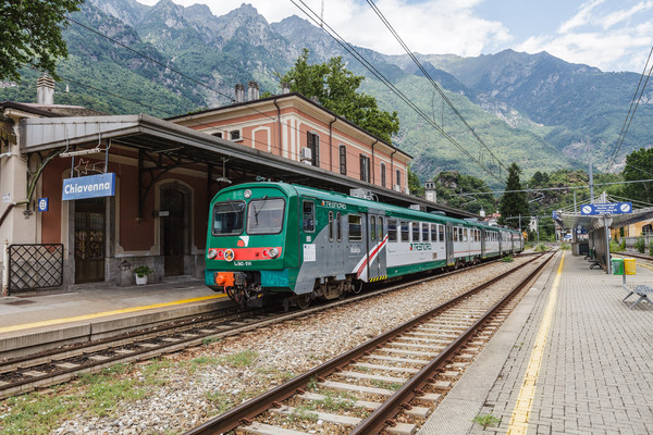 Chiavenna am Ende der Täler Valle di Giacomo und Val Bregaglia