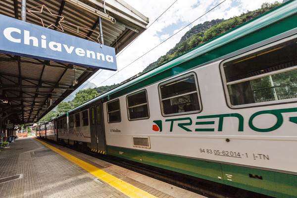 Chiavenna am Ende der Täler Valle di Giacomo und Val Bregaglia