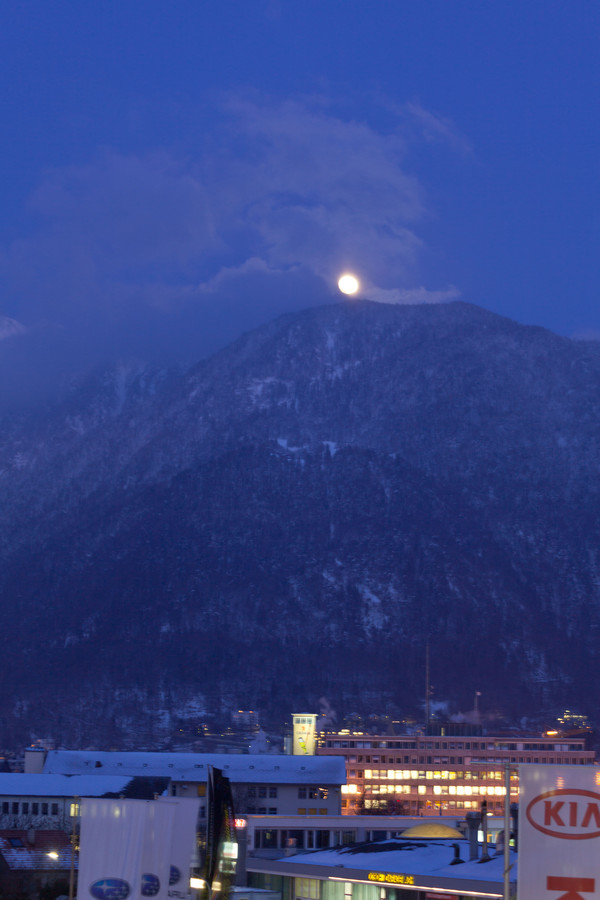 Mond über Chur, Rheintal, Graubünden, Schweiz, Switzerland