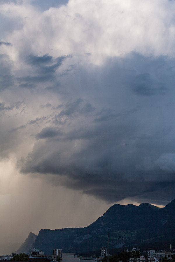 Gewitter über Chur, Rheintal, Graubünden, Schweiz, Switzerland, Wetter, Unwetter, Gewitter, Wolken, Wetter,