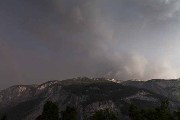 Regenbogen auf Höhe Domat/Ems im Churer Rheintal, Graubünden, Schweiz, Switzerland