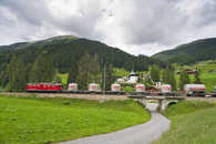 Foto: Güterzug der RhB bei Davos Glaris