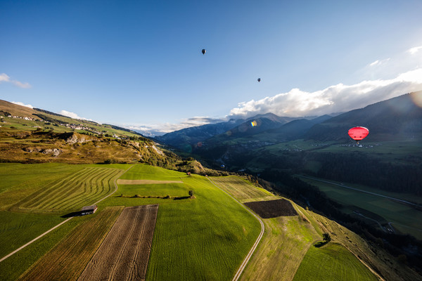 Landung mit dem Luftballon bei Degen im Val Lumnezia
