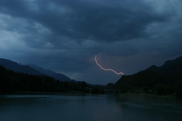 Gewitterstimmung in Domat/Ems, Graubünden