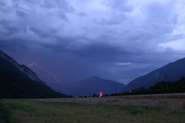 Gewitterstimmung in Domat/Ems, Graubünden