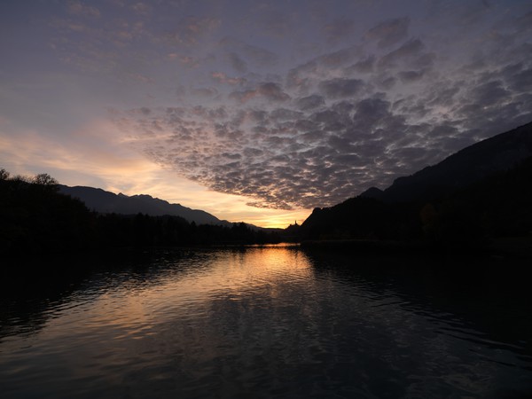 Abendstimmung am Rhein bei Domat/Ems