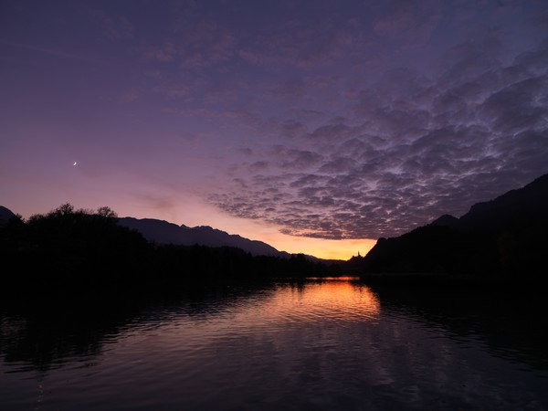 Abendstimmung am Rhein bei Domat/Ems