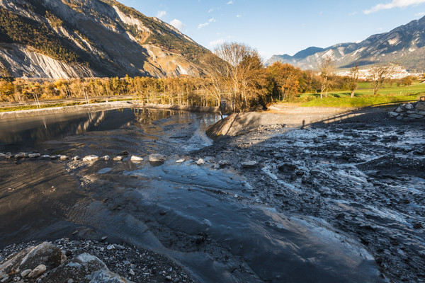 Schutt und Schlamm aus der Val Parghera bei Domat/Ems