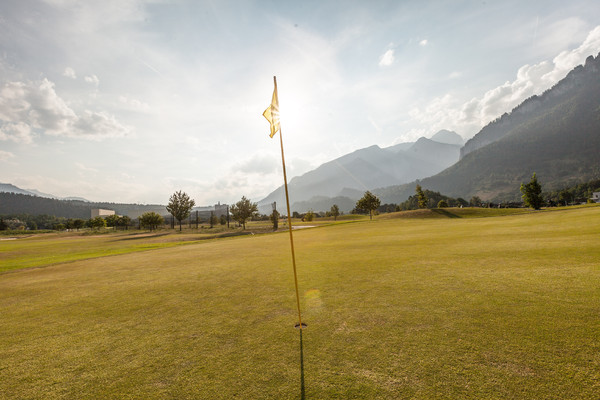 Golfplatz des Golfclub Domat/Ems in Graubünden