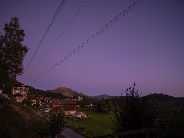 Abendstimmung bei Feldis in Graubünden, Blick zur Bergstation