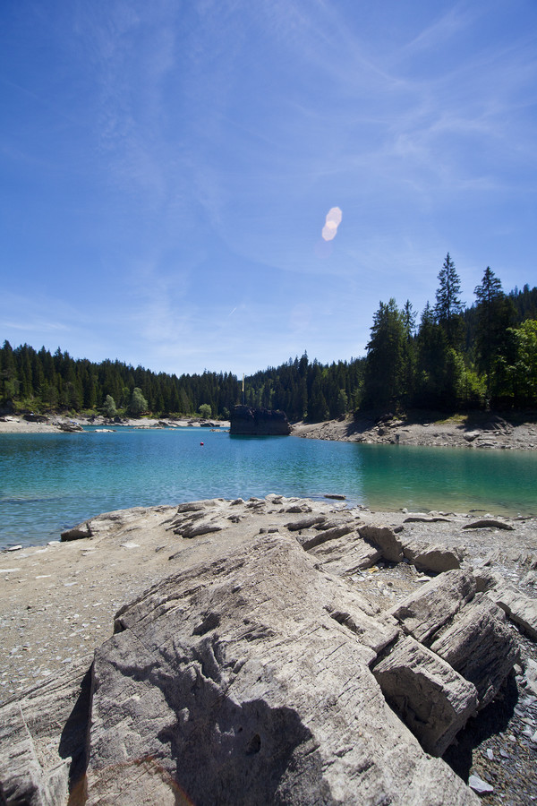 Caumasee in Flims, 2011 mit sehr wenig Wasser