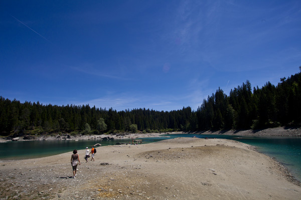 Caumasee in Flims, 2011 mit sehr wenig Wasser