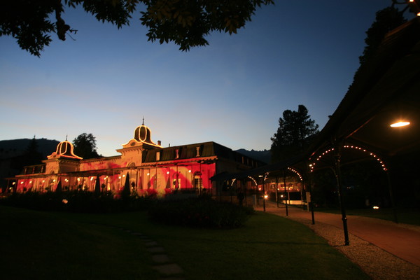 Hotel Waldhaus in Flims, angestrahlt von Gerry Hofstetter