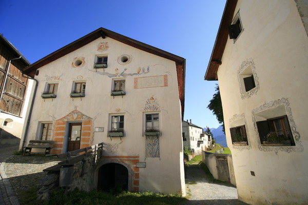 Sommertag in Guarda im Unterengadin