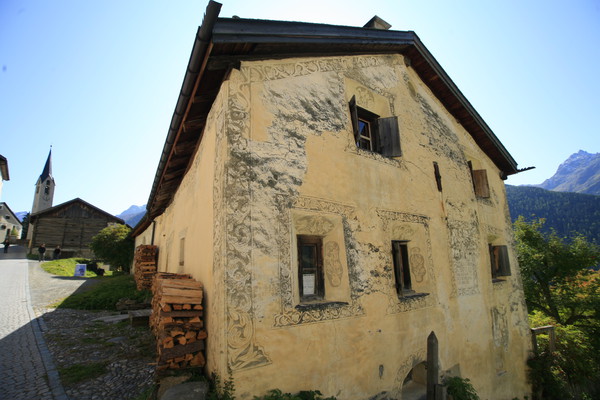Altes Engadiner Haus in Guarda, Unterengadin