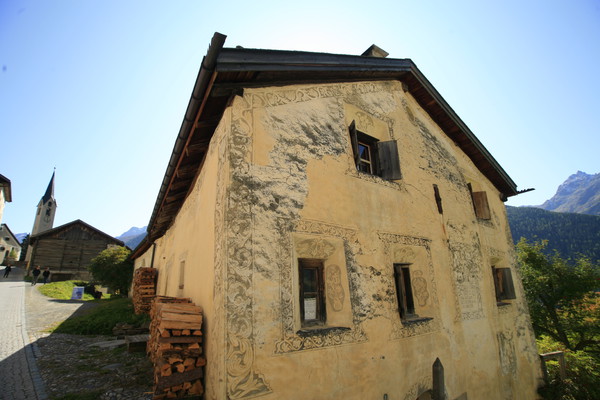 Altes Engadiner Haus in Guarda, Unterengadin