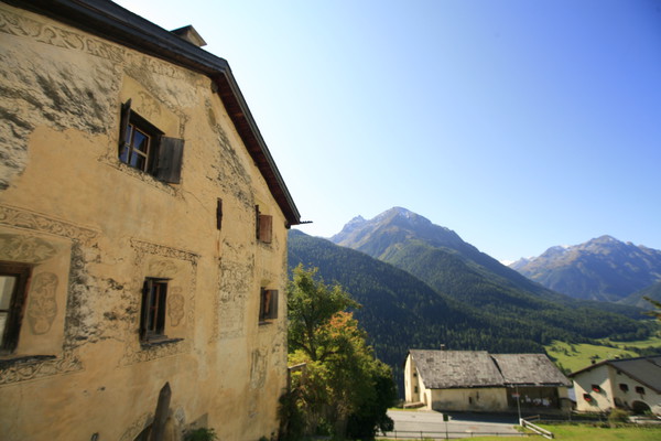 Altes Engadiner Haus in Guarda, Unterengadin