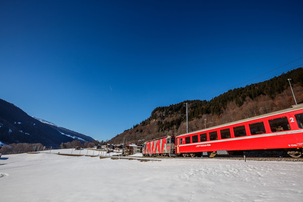 Die Rhätische Bahn bei Klosters im Prättigau