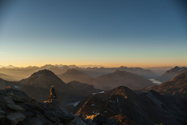 Sonnenaufgang am Piz Languard bei Pontresina, Oberengadin, Engadin, Graubünden, Schweiz, Switzerland, Wandern, kalt, Weitsicht