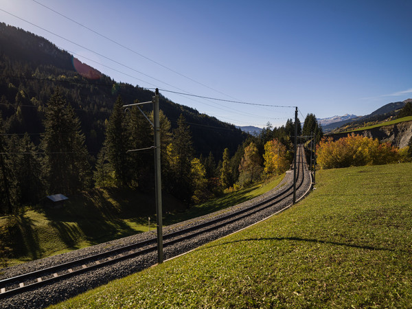 Gründjitobelviadukt der Rhätischen Bahn bei Langwies