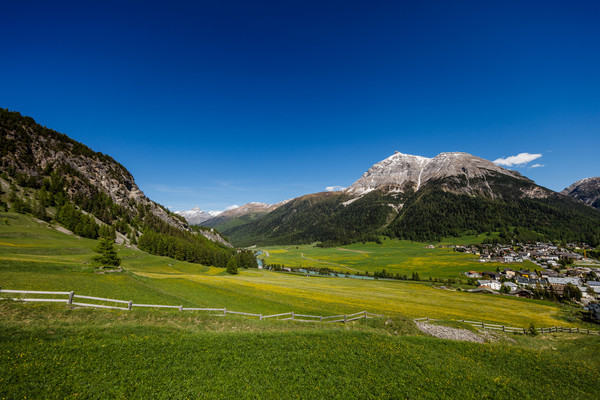 La Punt-Chamues-ch im Oberengadin, Graubünden.