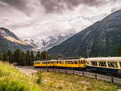 Foto: Bernina Nostalgie Express, Montebellokurve, Morteratsch, Pontresina, Graubünden