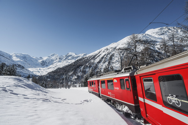 Montebellokurve; Berninapass; Pontresina; Oberengadin; Engadin; Graubünden; Schweiz; Switzerland; Landschaft;