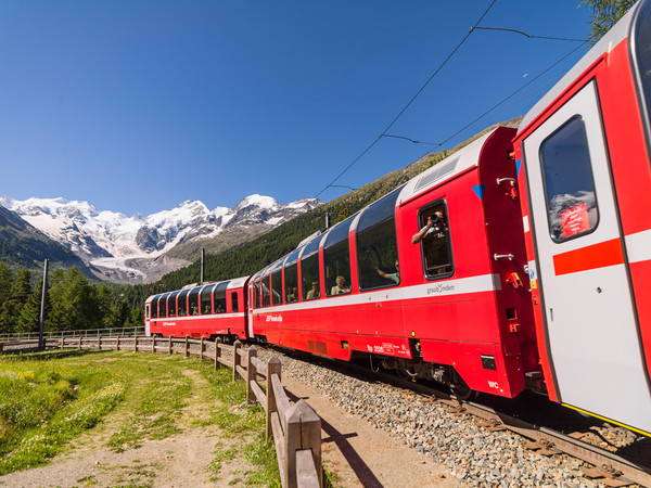 In der Montebellokurve oberhalb der Station Morteratsch