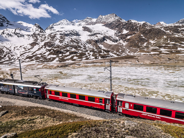 Rhätische Bahn auf dem Berninapass