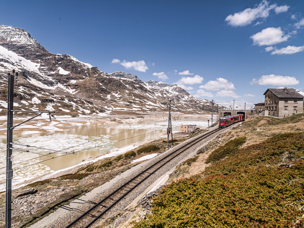 Rhätische Bahn auf dem Berninapass