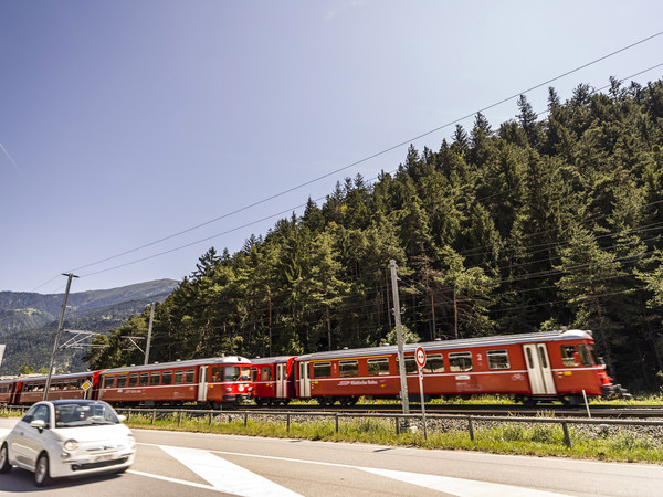 RhB-Pendler kreuzen sich bei Reichenau