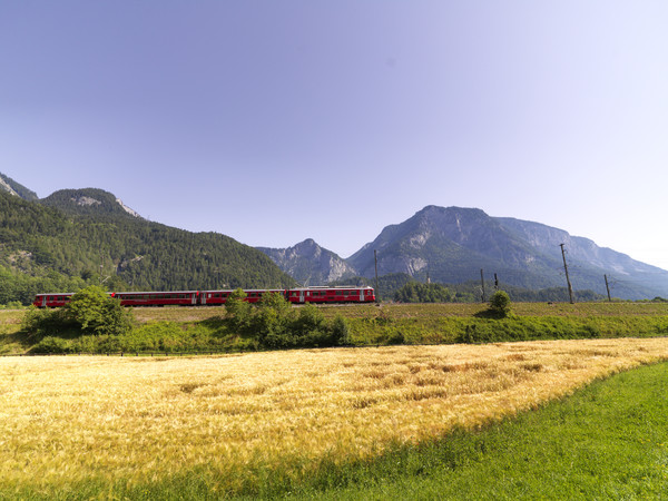 Rhätische Bahn bei Ausfahrt Reichenau