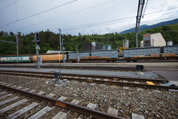 Rhätische Bahn auf der Rheinbrücke bei Reichenau