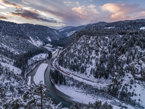 Aussicht auf Rheinschlucht in Graubünden