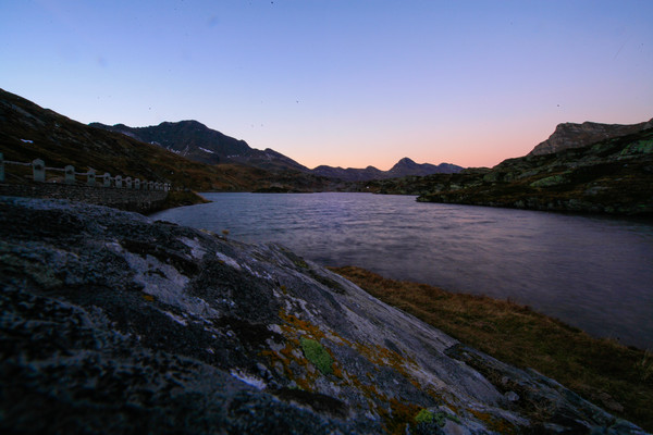 Auf dem Bernhardinpass bei Hinterrhein in Graubünden, Blick in Richtung Norden