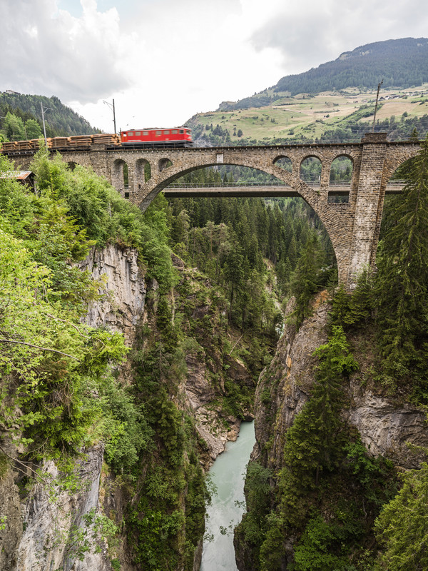 Solisviadukt bei Alvaschein im Schin