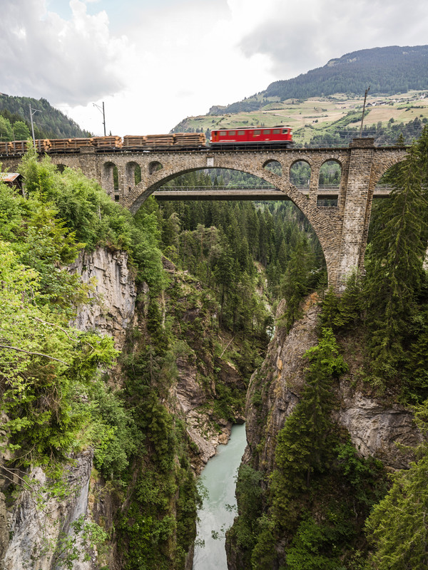 Solisviadukt bei Alvaschein im Schin