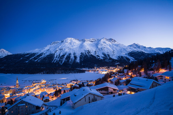 Blick auf St.Moritz by Night